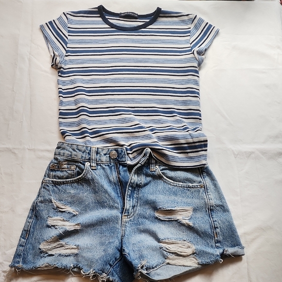 Brandy Melville Striped Tee & Garage Denim Distressed Shorts Set - Picture 1 of 16